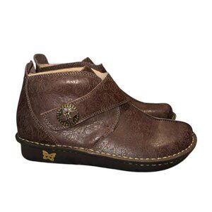 Alegria Caiti Tooled Leather Floral Ankle Boots Womens Sz 9/39 Chestnut CAT-7824